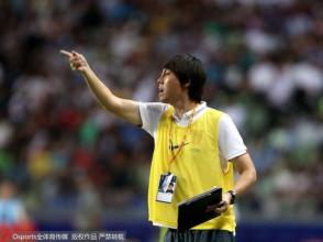 国足李铁肌肉_李铁在恒大收入