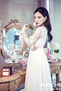 李小璐整容了女儿恶丑图,李小璐整容前后照片图片对比