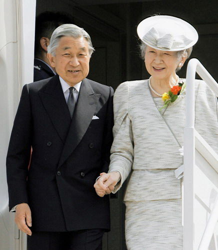 毛主席和日本天皇谁大,日本现在的天皇是谁,日