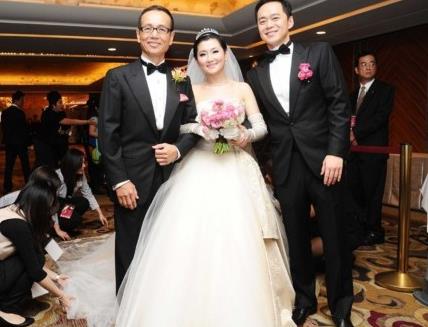 揭秘张承中为什么娶selina,selina真实烧伤照片和老公的结婚照