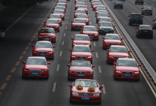 山西煤老板嫁女31亿 震惊世界的车队,中国有钱