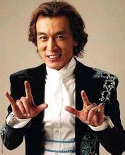 李咏的妻子哈文父亲背景,李咏黑色三分钟是怎么回事离开央视原因