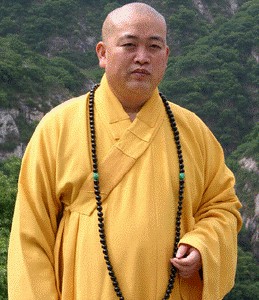 少林方丈释永信的座驾,释永信老婆面相级别简