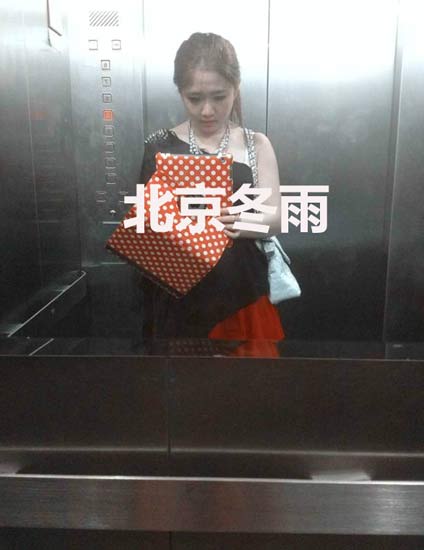 李连杰与利智25岁女儿近照曝光,李连杰前妻近照揭密两人离婚真相