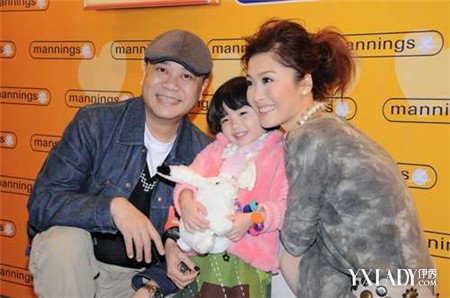 欧阳震华第一任老婆是谁简历背景,欧阳震华有孩子吗不生子内幕