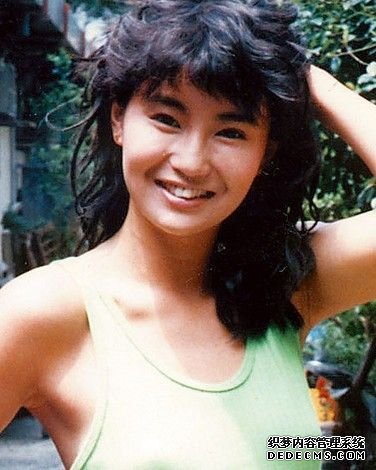 揭秘刘嘉玲张曼玉谁漂亮谁更有钱,张曼玉轻时候照片整容前后对比