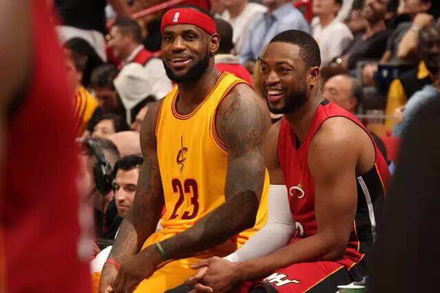 斯自曝回骑士真因真相,詹姆斯回归骑士庆典视