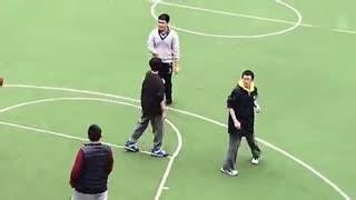 tfboys三人家庭背景为什么这么红,tfboys王俊凯被强吻女朋友爆光