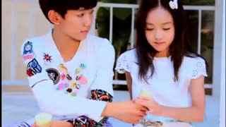 tfboys三人家庭背景为什么这么红,tfboys王俊凯被强吻女朋友爆光