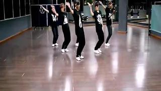 tfboys三人家庭背景为什么这么红,tfboys王俊凯被强吻女朋友爆光
