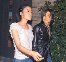揭秘王菲与前夫窦唯离婚真实原因,王菲谢霆锋下月大理结婚