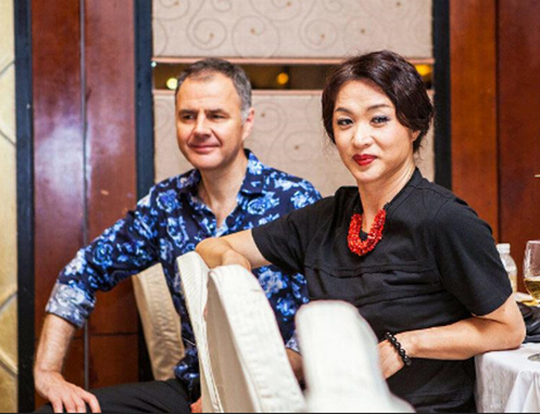 金星变性前的老婆照片,金星前妻肯波琳图片曝光(3)