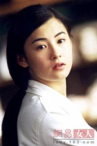 张柏芝上节目谈离婚泪崩儿子照片