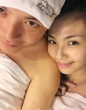 刘涛王珂亲密床照曝光激吻照秀恩爱,王珂和刘涛结婚照片