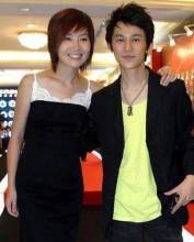 王菁何炅的婚纱照片恋爱史曝光,何炅老婆王菁个人资料最新照片