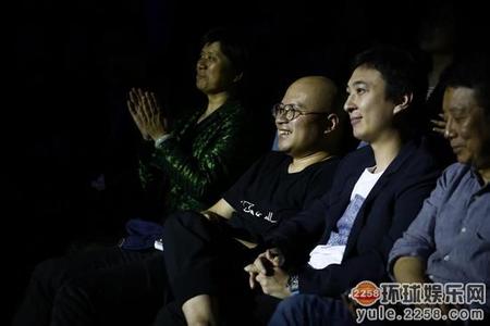 韩寒老婆家庭背景 韩寒老婆漂亮吗韩寒老婆金丽华照片出身家境