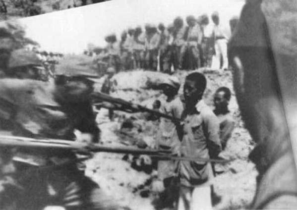 抗战时期日军杀人图片,日军残忍酷刑喝人血吃