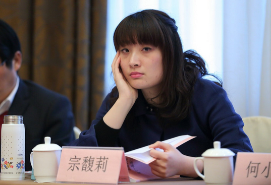 宗馥莉和他老公结婚照,宗庆后女儿宗馥莉疑似男友李磊真相揭秘
