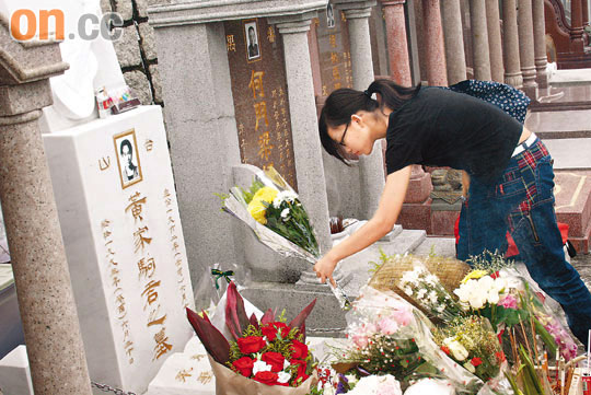 叶世荣黄家驹最帅合照,叶世荣纪念黄家驹举办演唱会现场图片曝光(2)