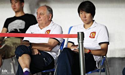 国足李铁肌肉_李铁在恒大收入