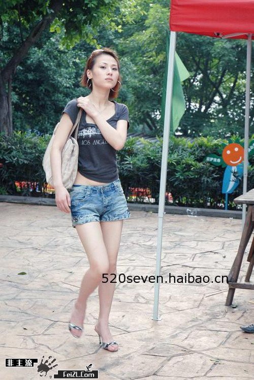 Ů�������ѳ��ܺ��㱼ͼƬ,��������½��Ů�ӽ�ͷ�㱼�¼���Ļ