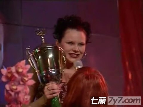 波兰女子睡10万个男子,波兰猛女与646男子大