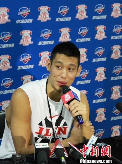 火箭总经理莫雷后悔林书豪,林书豪绝杀让火箭后悔(2)