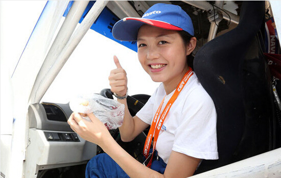 中国最美女卡车司机,西安公交西施张婷婷个人资料图片