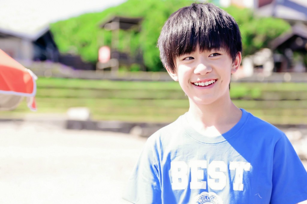 TFBOYS家族易烊千玺照片,揭易烊千玺为什么退出TFBOYS内幕原因