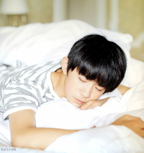 TFBOYS家族易烊千玺照片,揭易烊千玺为什么退出TFBOYS内幕原因