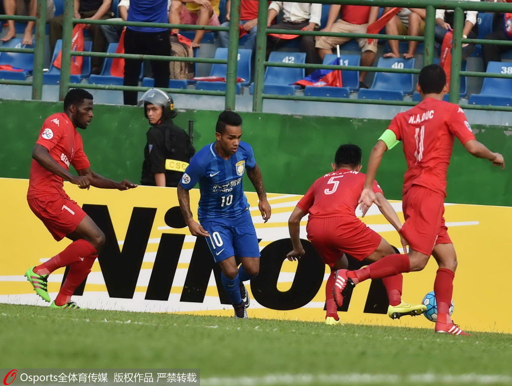 足协杯苏宁打架视频曝光,揭秘苏宁足协杯被群