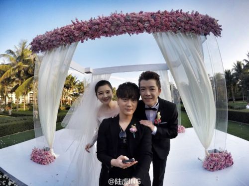 王栎鑫吴雅婷结婚视频,揭秘王栎鑫老婆吴雅婷个人资料身家背景