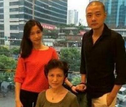 papi酱老公是谁,papi酱老公是徐斌吗个人资料简历图片
