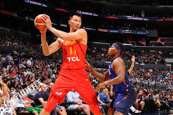 阿联父母现场助威男篮,揭秘2016中国男篮阿联怒推打架视频