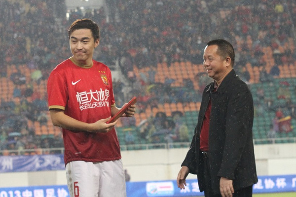 国足今战韩国打响12强赛征程,揭秘冯潇霆12强