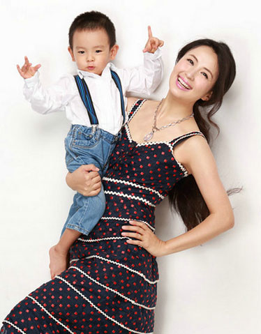 杨童舒和老公的结婚照,杨童舒老公是谁个人资料身价背景大揭秘