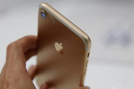 曝苹果新无线耳机1288元,买iphone7多少钱有什么颜色照片(2)