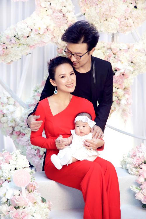 章子怡爱女登封面照片曝光,章子怡爱上汪峰原因揭秘