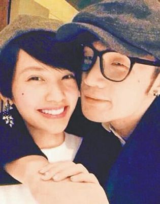 李荣浩首度公开承认和杨丞琳的恋情,揭秘李荣浩杨丞琳约会图片(2)