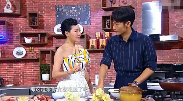 李荣浩首度公开承认和杨丞琳的恋情,揭秘李荣浩杨丞琳约会图片(2)