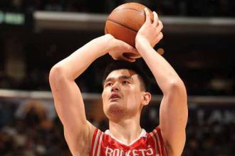 nba姚明和霍华德谁更厉害原因对比图,姚明罚球