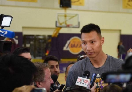 对阵国王队比赛视频图,易建联在nba最新消息_