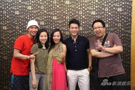 张嘉倪喜当妈晒出宝宝小手照,张嘉倪杜淳为什么分手原因揭秘