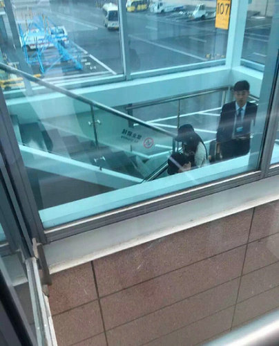 范冰冰李晨现身烟台疑似准备婚礼,揭秘李晨数10亿身价及家庭背景