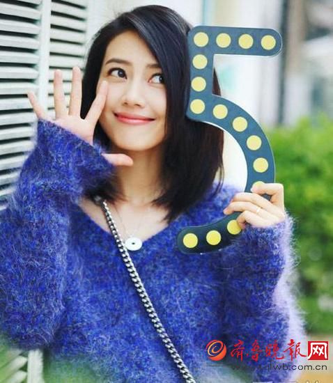 高圆圆发文疑怀孕,揭清嘴女孩到全民女神的转变及怀孕大肚照