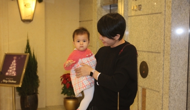 梁咏琪混血女儿照片曝光,揭秘梁咏琪老公是谁及身价背景