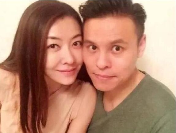 熊黛林穿婚纱与郭可颂深情共舞视频,揭熊黛林订婚荣升准郭太照片(2)