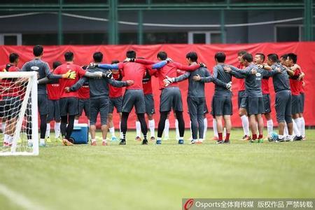 里皮带国足战武汉卓尔比赛结果视频,中国男足