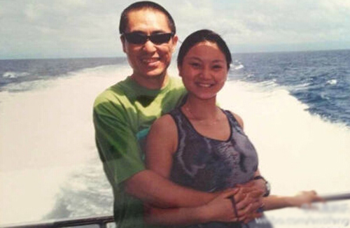 张艺谋陪爱妻陈婷逛街照片曝光,张艺谋为什么娶陈婷不娶巩俐原因