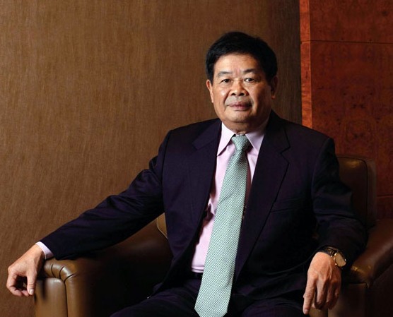 曹德旺老婆陈凤英照片,揭秘曹德旺身价及老婆陈凤英惊人背景